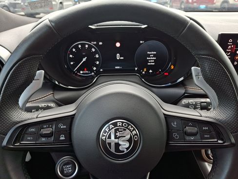 Used 2025 Alfa Romeo Tonale w/ Premium Package AWD/4WD image 20