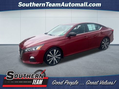 Used 2022 Nissan Altima 2.0 SR image 1