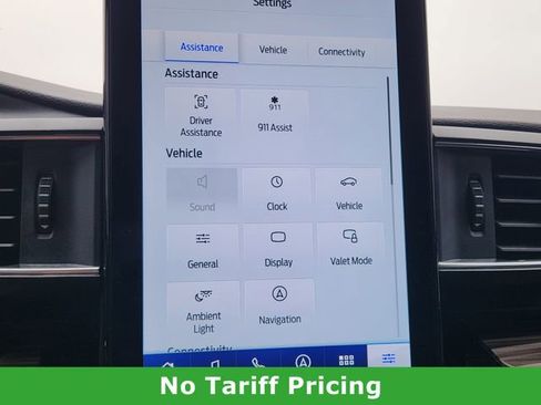 Used 2023 Ford Explorer Limited w/ Limited Technology Package RWD image 17