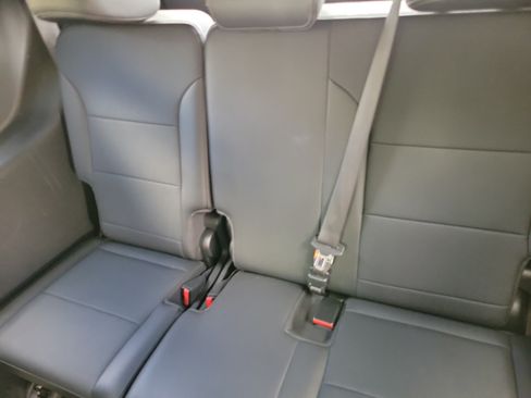 Used 2025 Buick Enclave Preferred FWD image 11