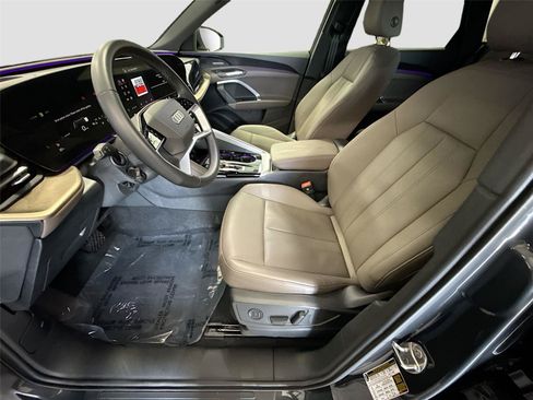 Certified 2025 Audi Q5 Premium w/ Premium Plus AWD/4WD image 21