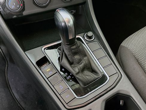 Used 2019 Volkswagen Jetta S image 17