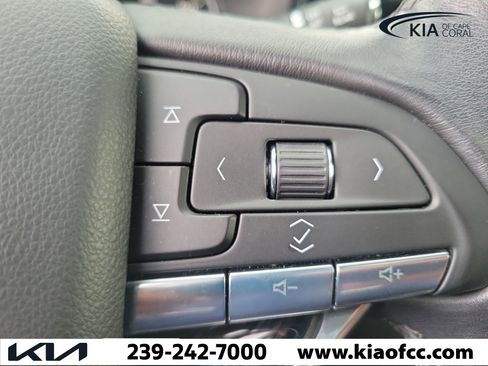 Used 2021 Cadillac XT6 Premium Luxury AWD/4WD image 31