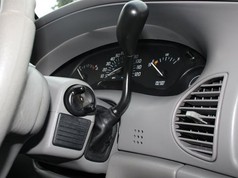 Used 1998 Buick Century Custom FWD image 8