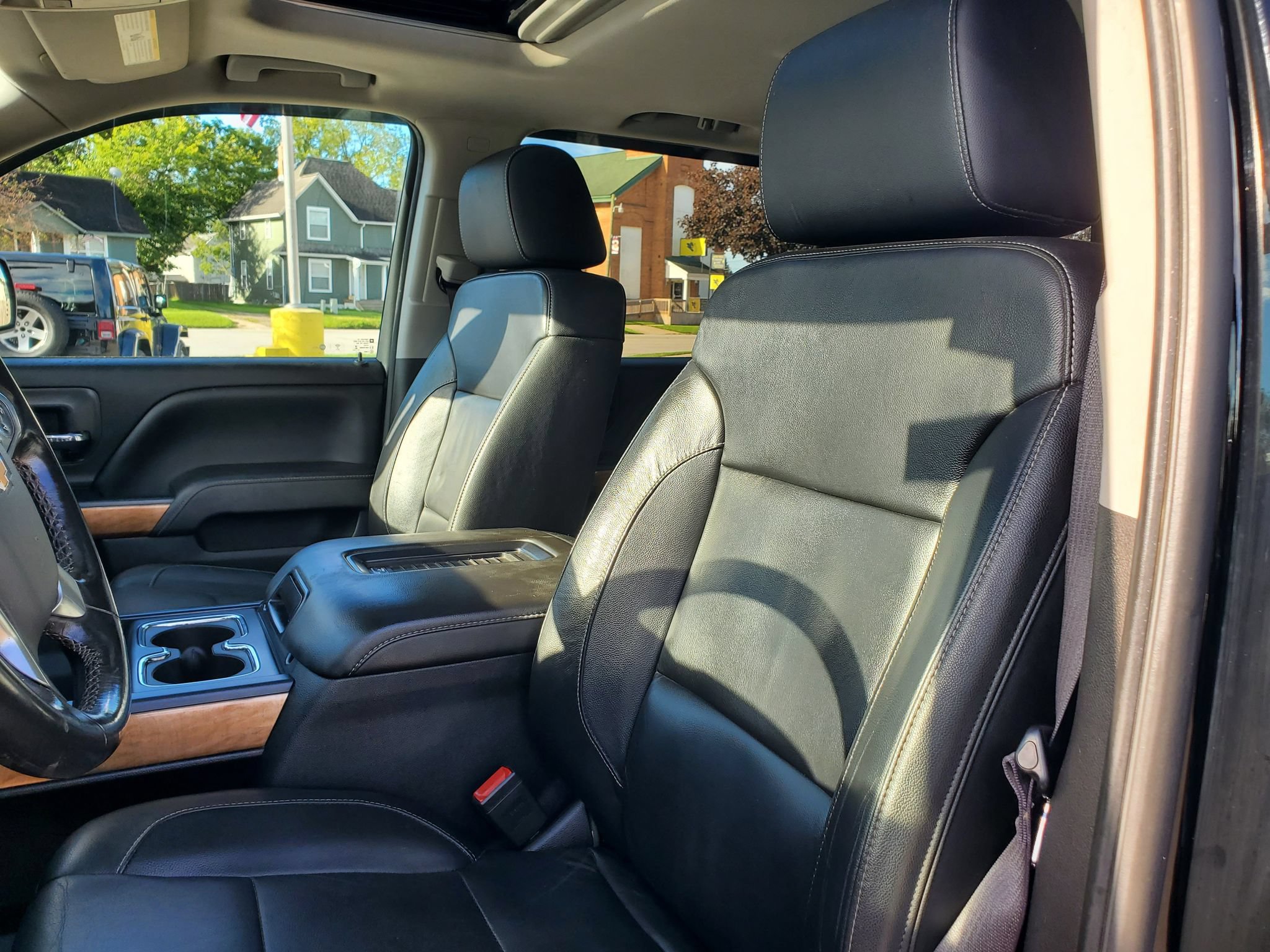 Used 2017 Chevrolet Silverado 1500 LTZ w/ Sport Package AWD/4WD image 15