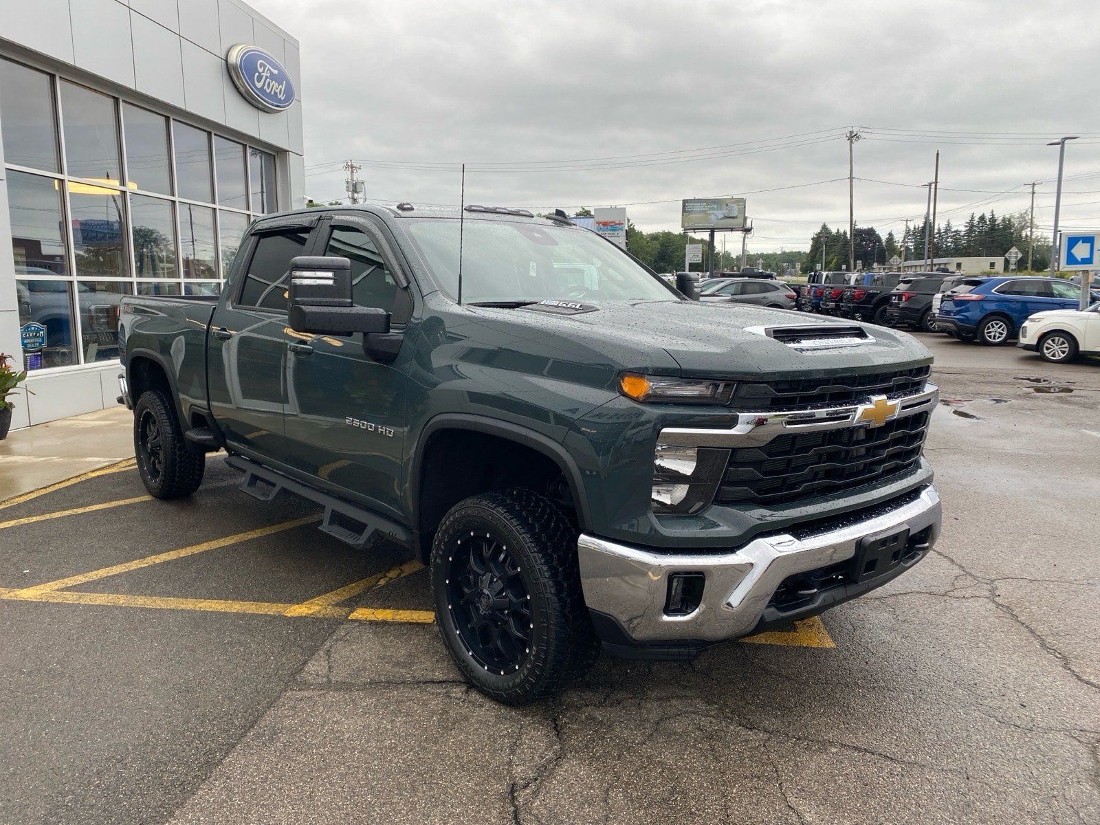 Used 2026 Chevrolet Silverado 2500 LT AWD/4WD image 8