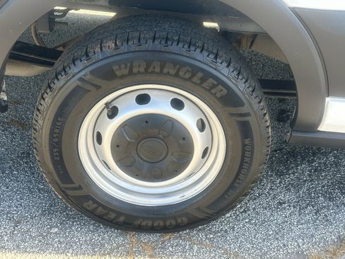 Used 2023 Ford Transit 350 148 High Roof Extended RWD image 19