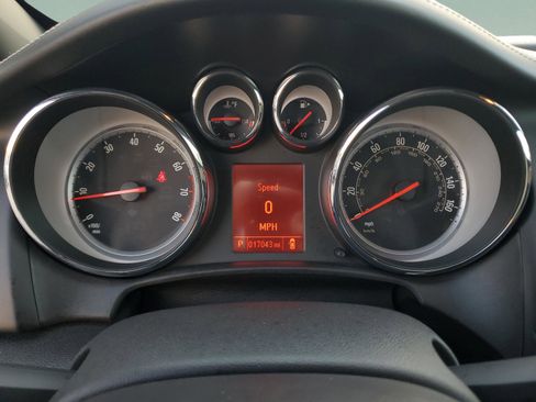 Used 2019 Buick Cascada Premium image 27