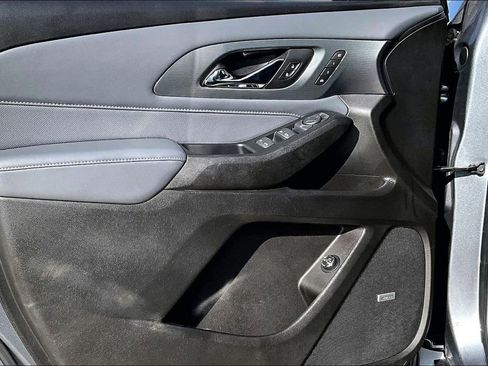 Used 2018 Chevrolet Traverse Premier w/ Driver Confidence II Package image 22