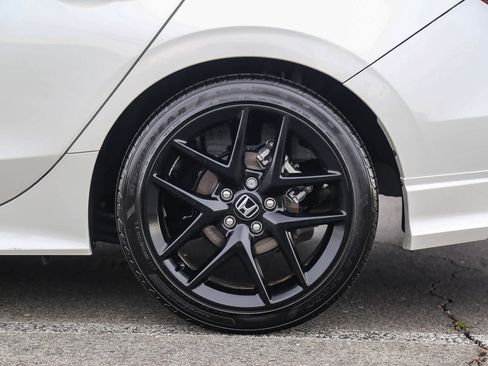 Used 2025 Honda Civic Sport image 8