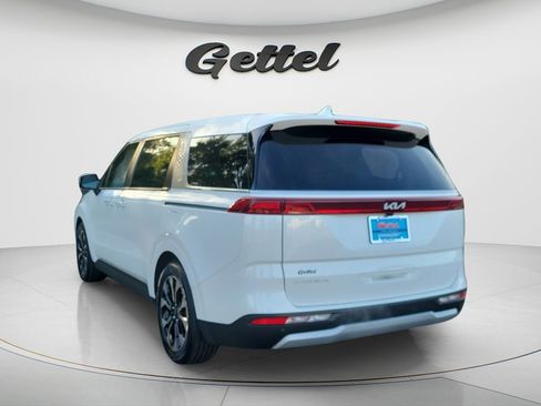 Used 2024 Kia Carnival EX FWD image 7