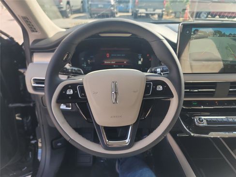 New 2026 Lincoln Corsair Premiere image 20