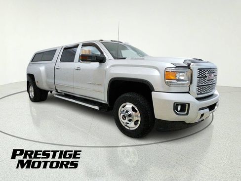 Used 2019 GMC Sierra 3500 Denali AWD/4WD image 8