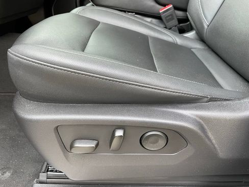 Used 2025 GMC Sierra 1500 SLT AWD/4WD image 11