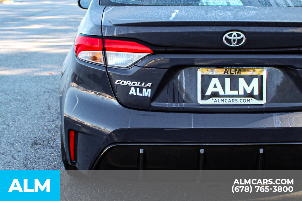 Used 2025 Toyota Corolla SE w/ Convenience Package FWD image 12