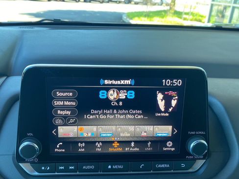 Used 2025 Nissan Rogue S FWD image 22