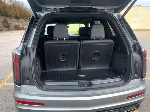 Certified 2025 Cadillac XT6 Sport w/ Platinum Package image 4