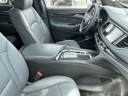 Used 2023 Buick Enclave Essence w/ Experience Buick Package AWD/4WD image 12