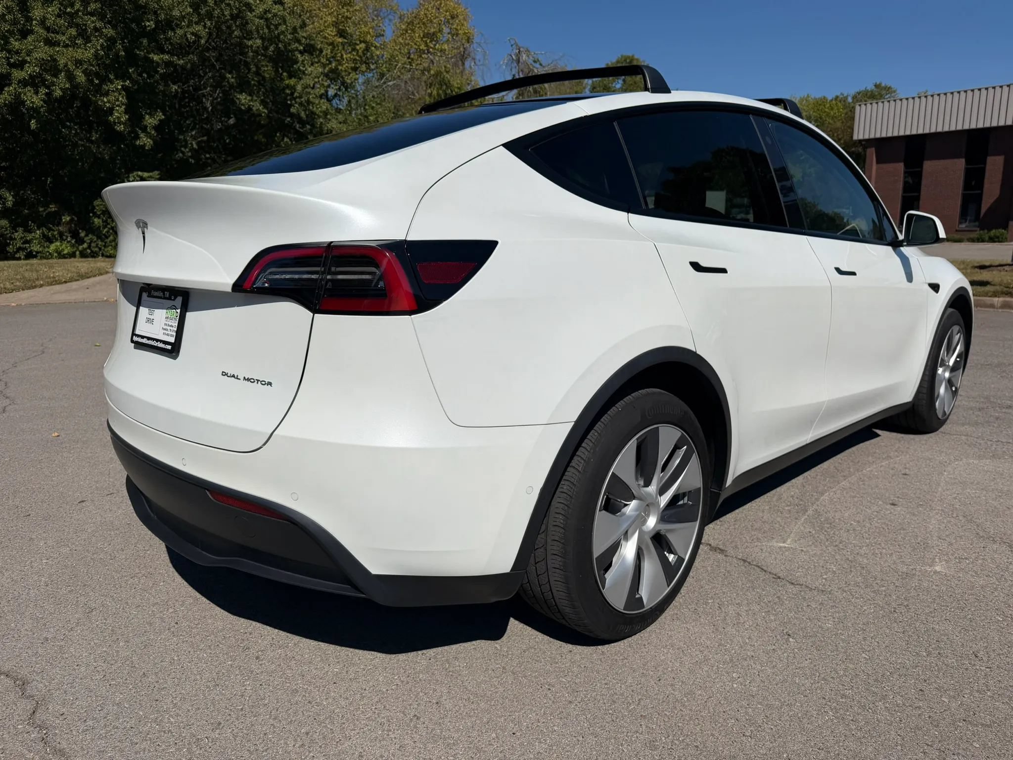 Used 2022 Tesla Model Y Long Range AWD/4WD image 6