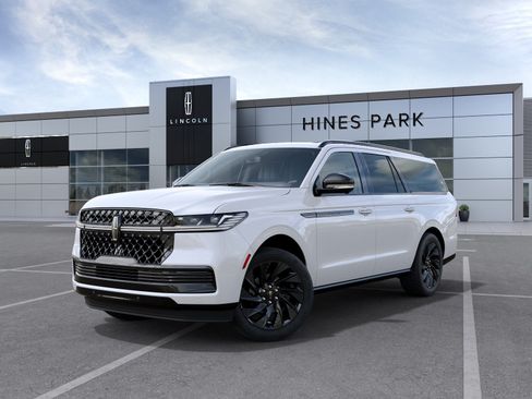 New 2027 Lincoln Navigator L Reserve w/ Jet Appearance Package AWD/4WD image 2