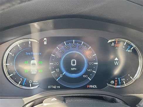 Used 2019 Cadillac Escalade ESV Luxury image 10