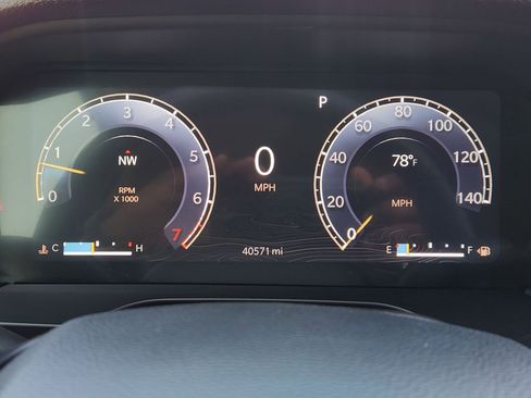 Used 2023 Jeep Grand Cherokee Limited w/ Black Appearance Package image 17