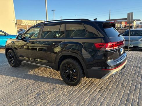 New 2026 Volkswagen Atlas Peak Edition AWD/4WD image 3