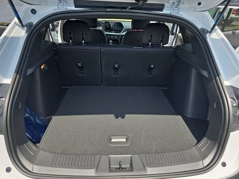 New 2026 Chevrolet Trax RS w/ Sunroof Package FWD image 13