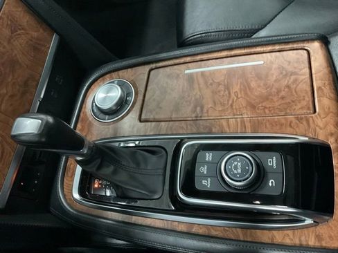 Used 2023 Nissan Armada SL w/ Captain's Chairs Package AWD/4WD image 12