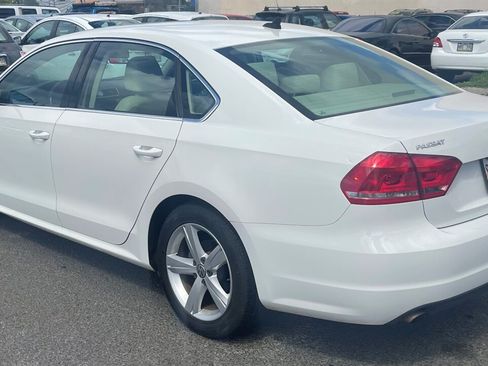 Used 2015 Volkswagen Passat 1.8T Limited Edition FWD image 3