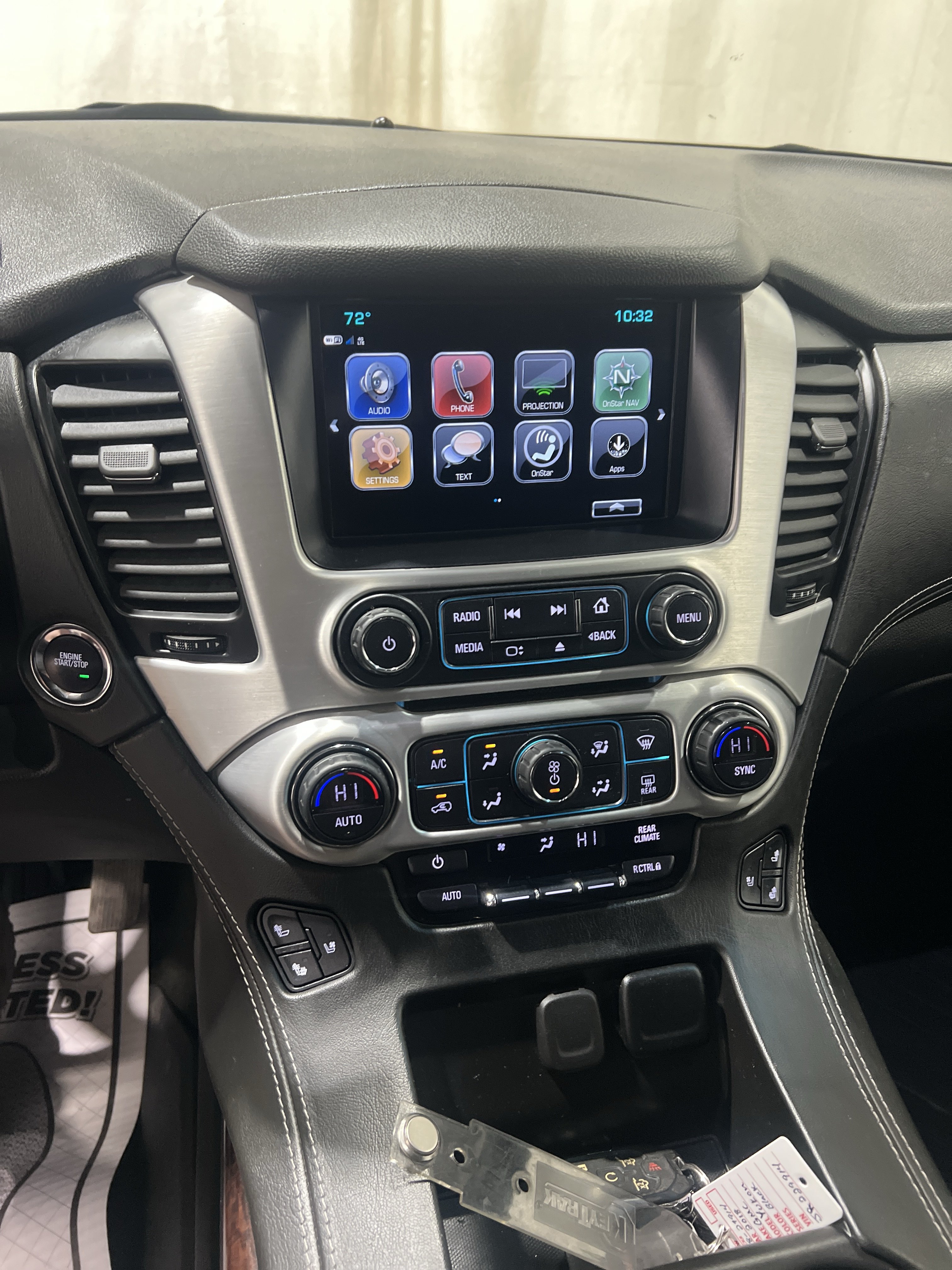 Used 2018 GMC Yukon SLT w/ HD Trailering Package AWD/4WD image 10