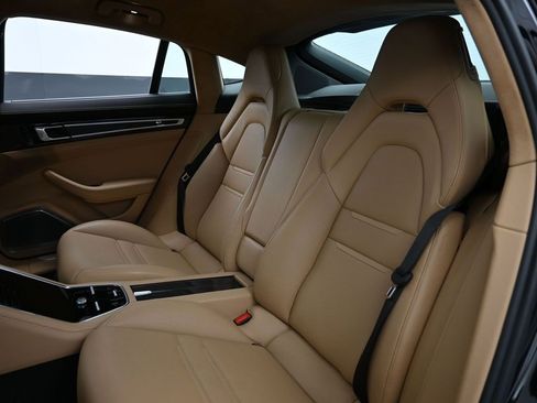 Certified 2018 Porsche Panamera Turbo S image 24