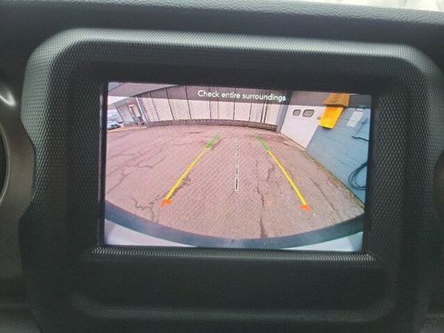 Used 2023 Jeep Wrangler Unlimited Sport image 16