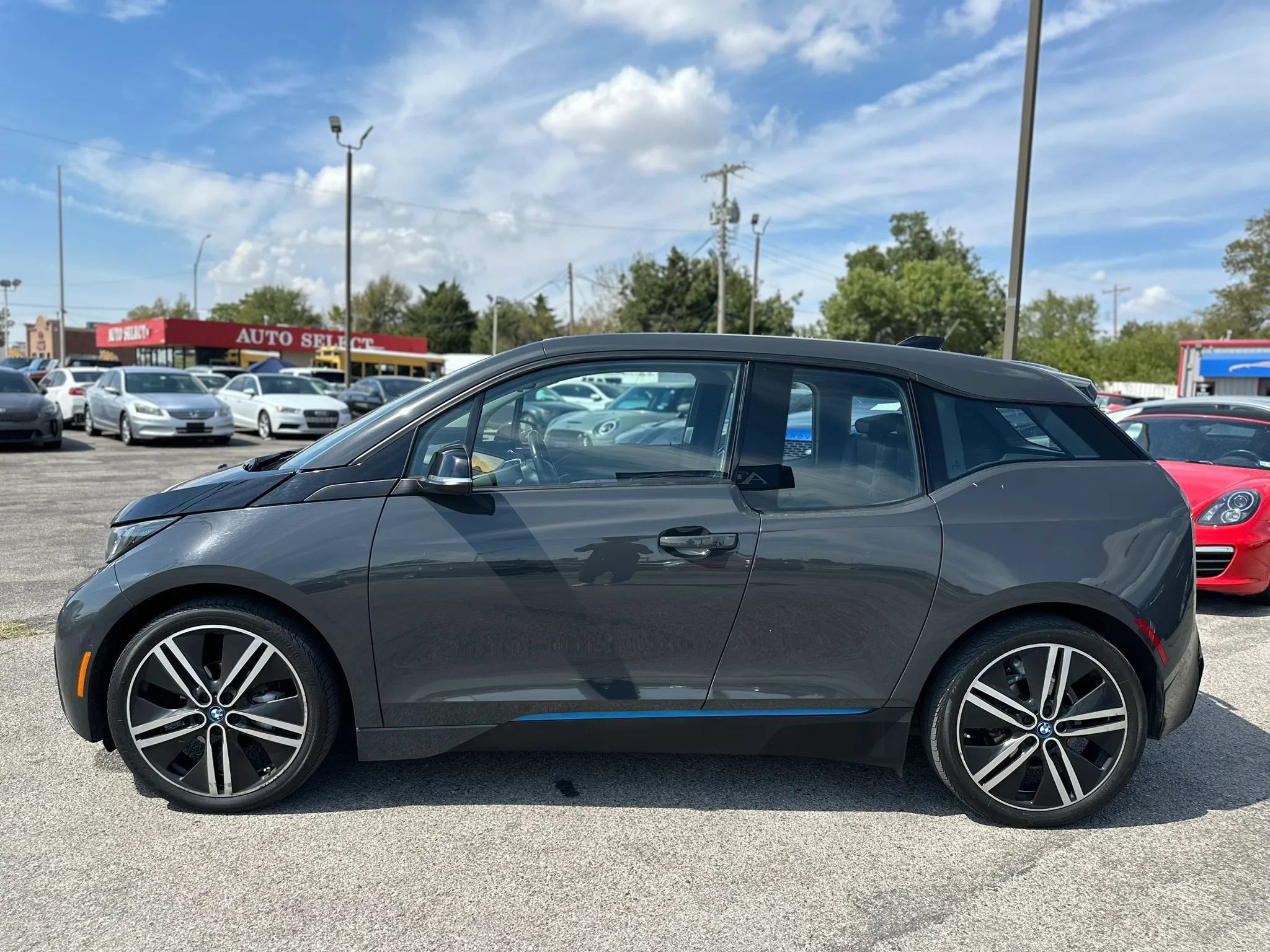 Used 2015 BMW i3 w/ Range Extender RWD image 9
