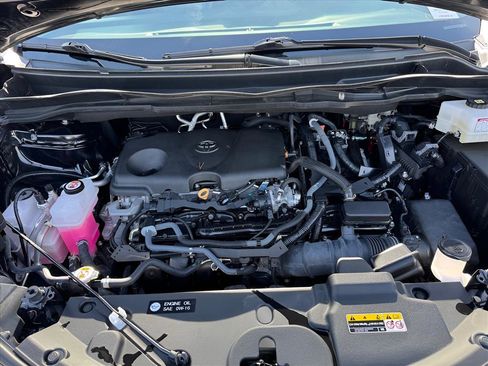 Used 2024 Toyota Sienna XLE image 13