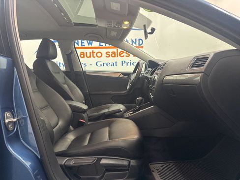 Used 2018 Volkswagen Jetta SE FWD image 18