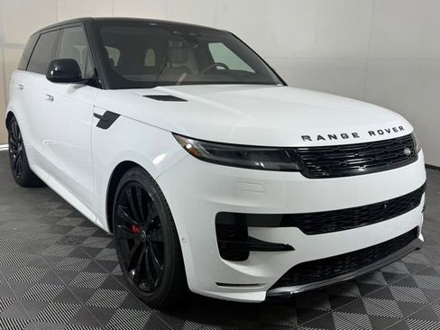 New 2025 Land Rover Range Rover Sport Dynamic SE image 10
