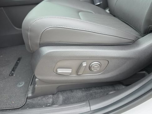 New 2026 Kia Carnival SX w/ SX Dark Edition Package FWD image 22