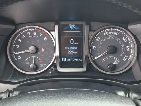 Used 2023 Toyota Tacoma TRD Off-Road w/ TRD Premium Off Road Package AWD/4WD image 20