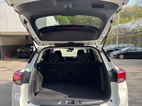 Used 2025 Chevrolet TrailBlazer LT FWD image 30