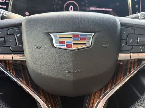 Used 2021 Cadillac Escalade Premium Luxury RWD image 7