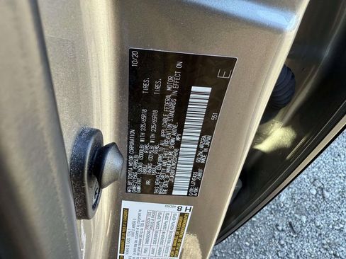 Used 2021 Lexus RX 350L Premium image 33