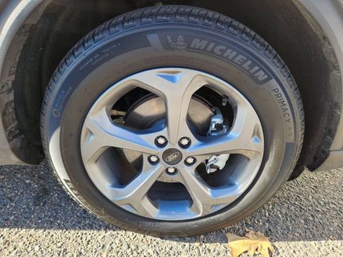 New 2025 Ford Escape ST-Line image 18