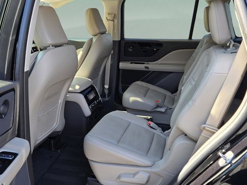 Used 2024 Lincoln Aviator Reserve w/ Elements Package Plus image 47