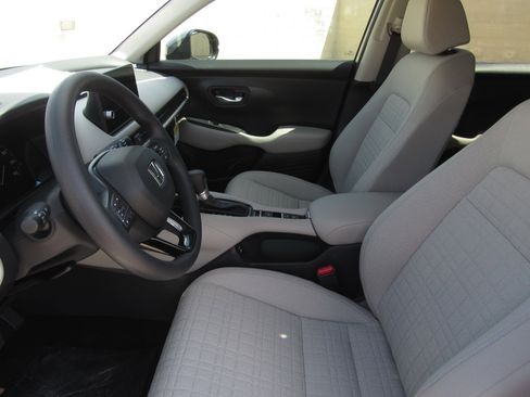 New 2026 Honda HR-V LX image 12
