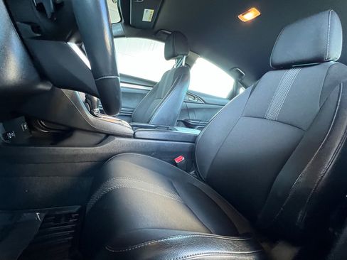 Used 2020 Honda Civic Sport image 9