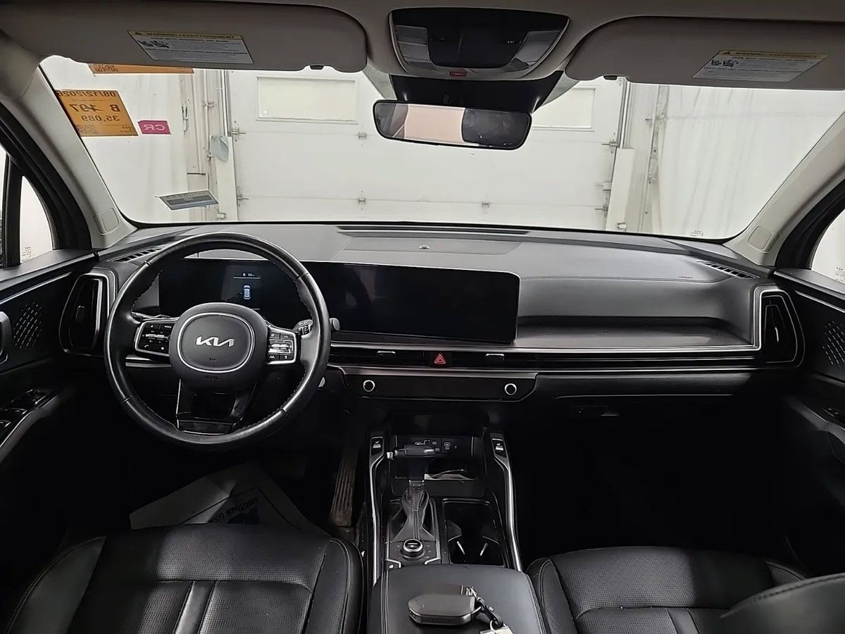 Used 2025 Kia Sorento X-Line EX AWD/4WD image 8