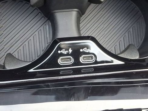 Certified 2026 BMW 530i xDrive w/ M Sport Package AWD/4WD image 18