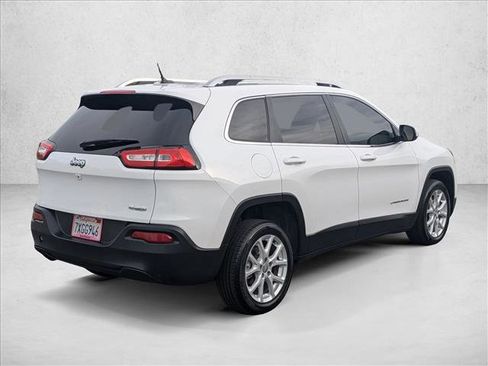 Used 2017 Jeep Cherokee Latitude w/ Comfort & Sound Group FWD image 5