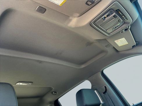 Used 2021 Chevrolet Silverado 2500 LTZ AWD/4WD image 28